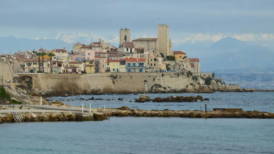 Chauffeur privé VTC ANTIBES - HG Executive Drive